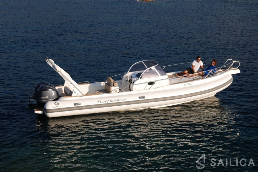 Tempest 900 - Yacht Charter Sailica
