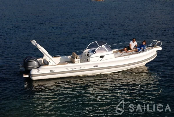 Tempest 900 - Yacht Charter Sailica