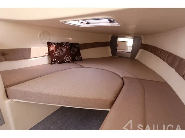 Tempest 900 - Yacht Charter Sailica