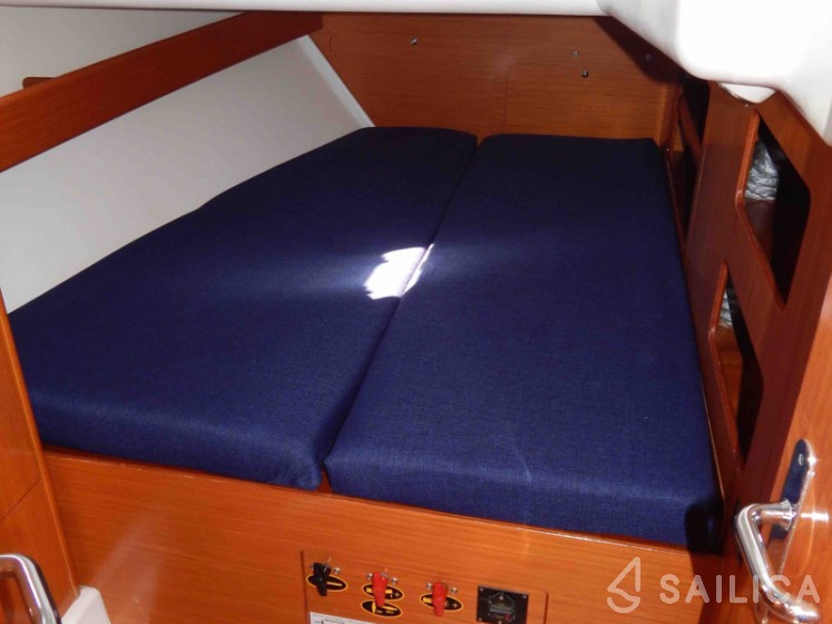 Cyclades 50.5 - Yacht Charter Sailica
