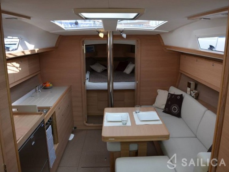 Dufour 382 GL - Yacht Charter Sailica