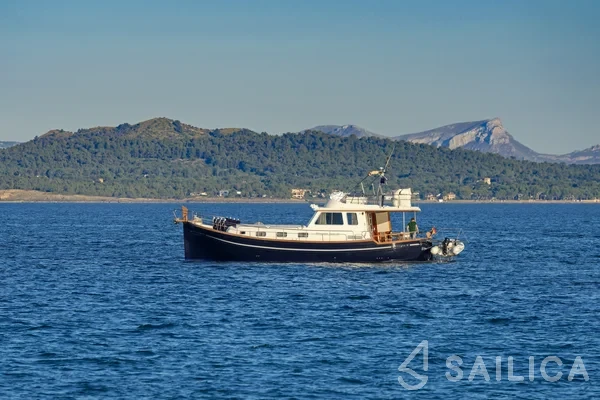 Menorquin 160 - Yacht Charter Sailica