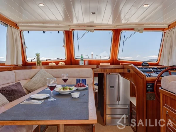Menorquin 160 - Yacht Charter Sailica