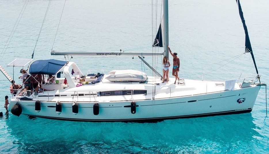 Oceanis 43 - Yacht Charter Sailica