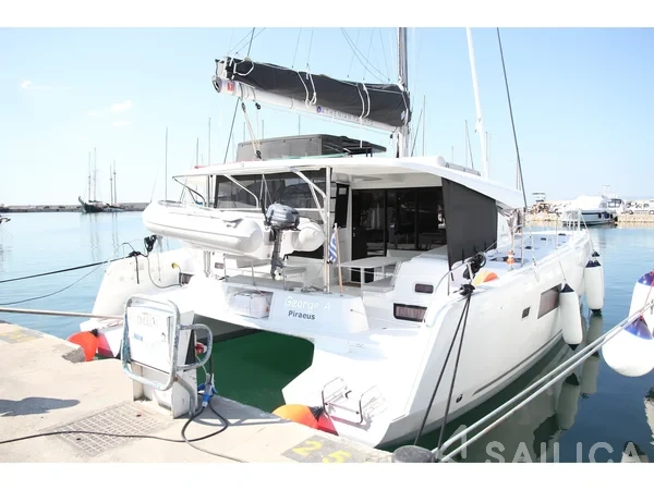 Lagoon 42 - Yacht Charter Sailica
