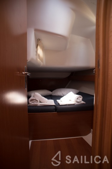 Cyclades 43.4 - Yacht Charter Sailica