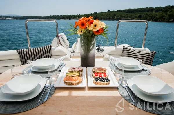 Aicon 56 - Yacht Charter Sailica