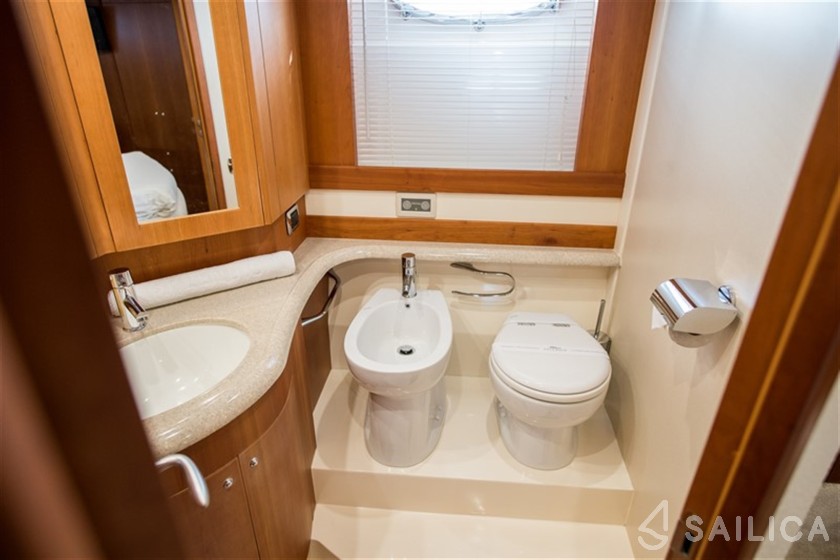 Aicon 56 - Yacht Charter Sailica
