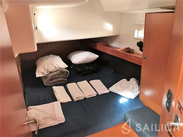 Bavaria 46 Cruiser - Yacht Charter Sailica