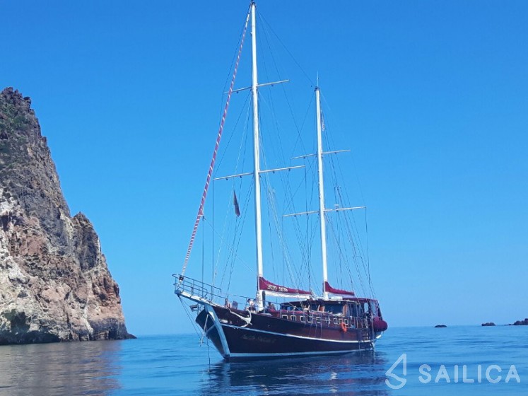 Gulet - Yacht Charter Sailica