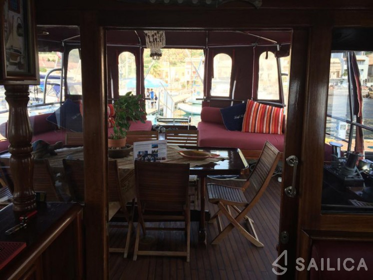 Gulet - Yacht Charter Sailica