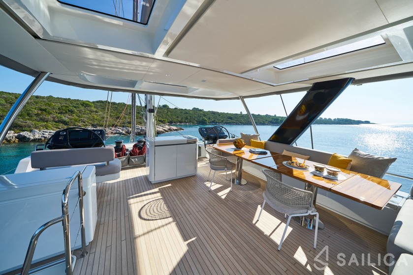 Lagoon Seventy 7 - Yacht Charter Sailica