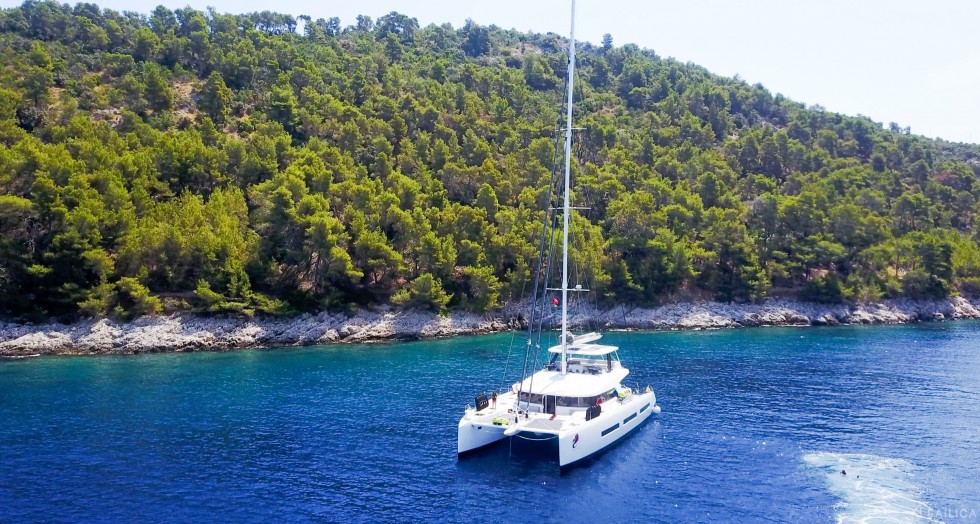 Lagoon Seventy 7 - Yacht Charter Sailica
