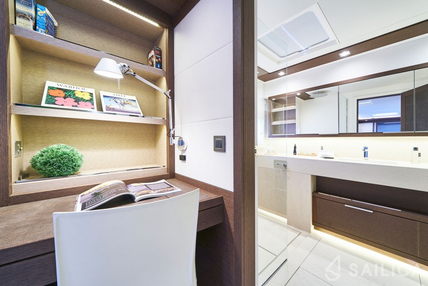 Lagoon Seventy 7 - Yacht Charter Sailica
