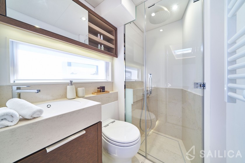 Lagoon Seventy 7 - Yacht Charter Sailica