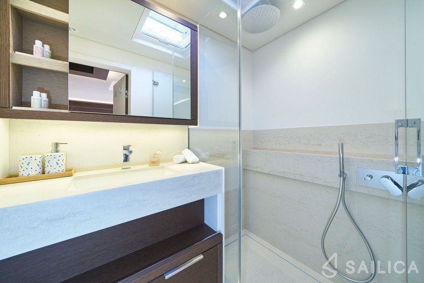 Lagoon Seventy 7 - Yacht Charter Sailica