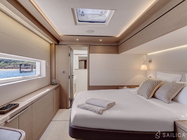 Lagoon Seventy 7 - Yacht Charter Sailica