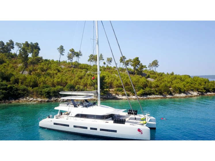 Lagoon Seventy 7 - Yacht Charter Sailica