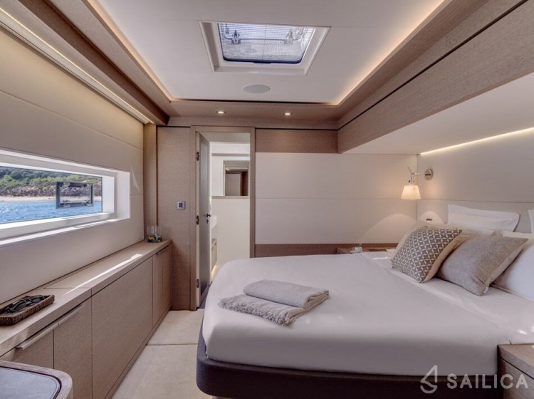 Lagoon Seventy 7 - Yacht Charter Sailica