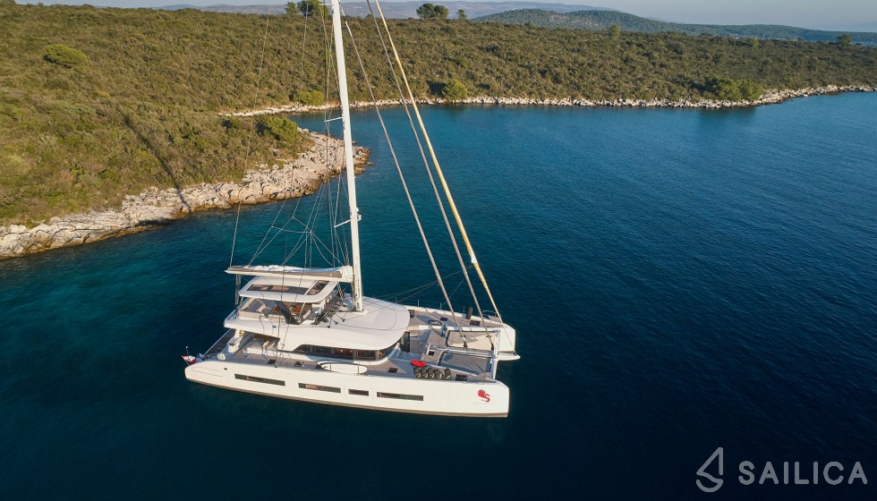 Lagoon Seventy 7 - Yacht Charter Sailica