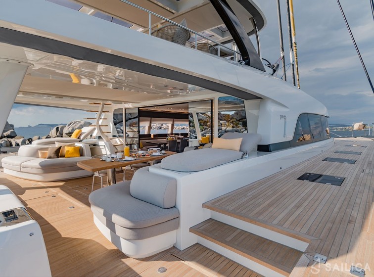 Lagoon Seventy 7 - Yacht Charter Sailica