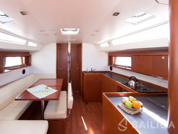 Oceanis 48 - Yacht Charter Sailica