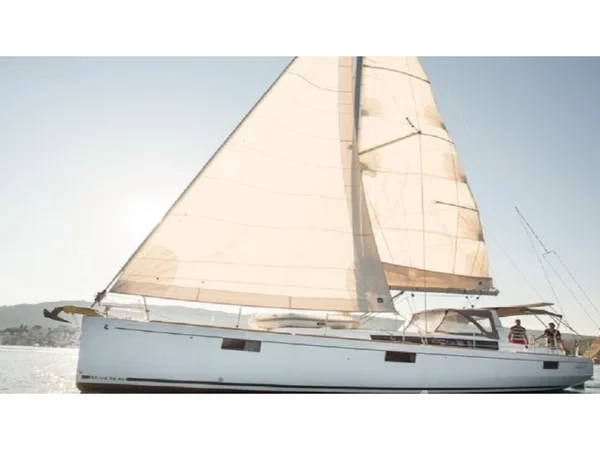 Oceanis 48 - Yacht Charter Sailica