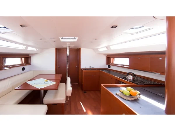 Oceanis 48 - Yacht Charter Sailica
