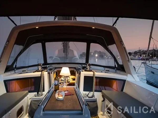 Oceanis 48 - Yacht Charter Sailica