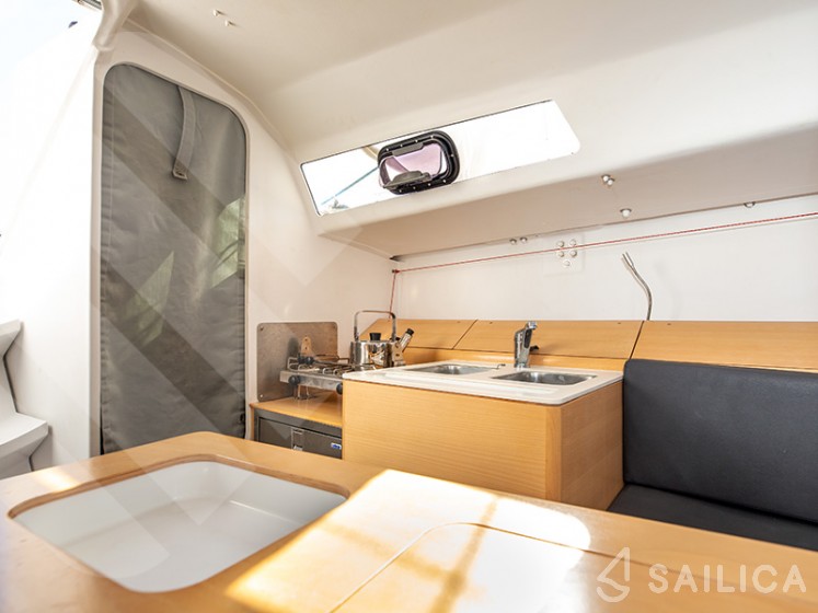 Pogo 30 - Yacht Charter Sailica