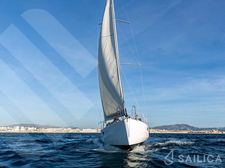Pogo 30 - Yacht Charter Sailica