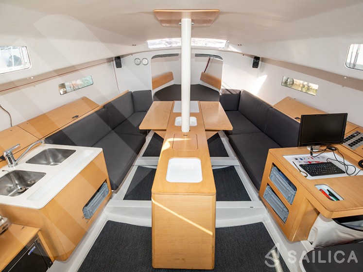 Pogo 30 - Yacht Charter Sailica