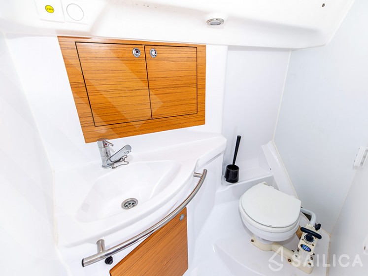 Elan 35 Impression - Yacht Charter Sailica
