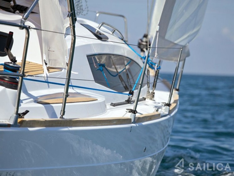 Elan 35 Impression - Yacht Charter Sailica