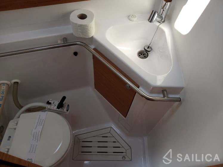 Elan 45 Impression - Yacht Charter Sailica