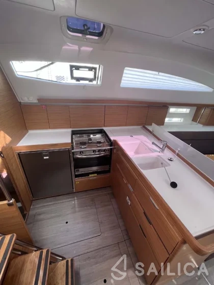 Elan 45 Impression - Yacht Charter Sailica