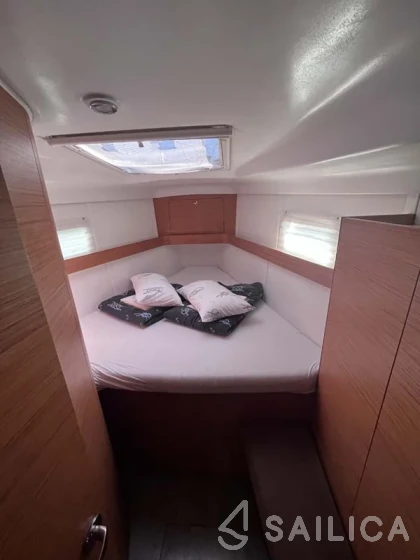 Elan 45 Impression - Yacht Charter Sailica