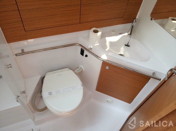 Elan 45 Impression - Yacht Charter Sailica