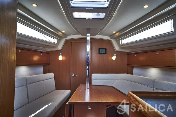 Bavaria 34 Cruiser - Yacht Charter Sailica
