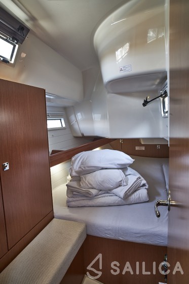 Bavaria 34 Cruiser - Yacht Charter Sailica