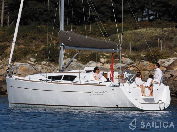 Sun Odyssey 33i - Yacht Charter Sailica
