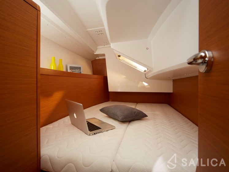 Sun Odyssey 349 - Yacht Charter Sailica