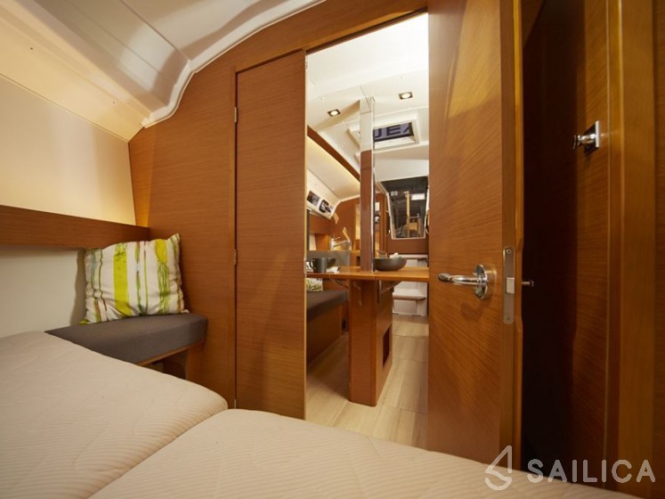 Sun Odyssey 349 - Yacht Charter Sailica