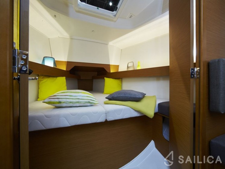 Sun Odyssey 349 - Yacht Charter Sailica