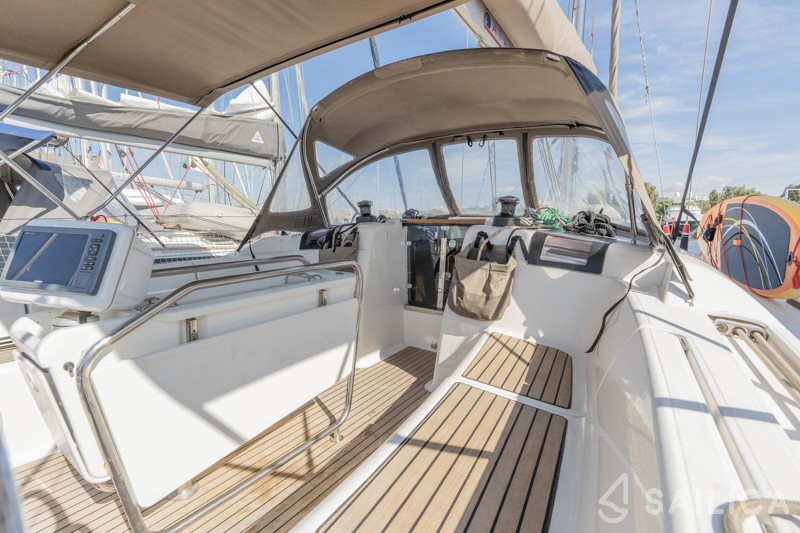 Sun Odyssey 439 - Yacht Charter Sailica