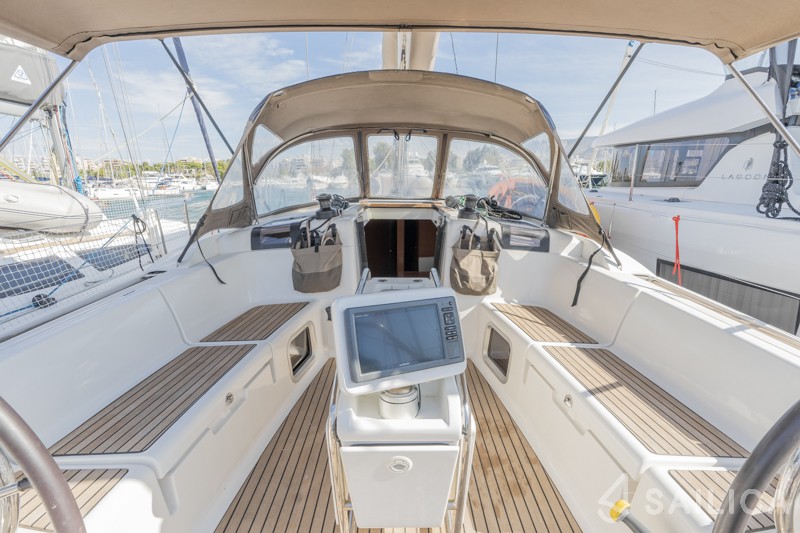 Sun Odyssey 439 - Yacht Charter Sailica