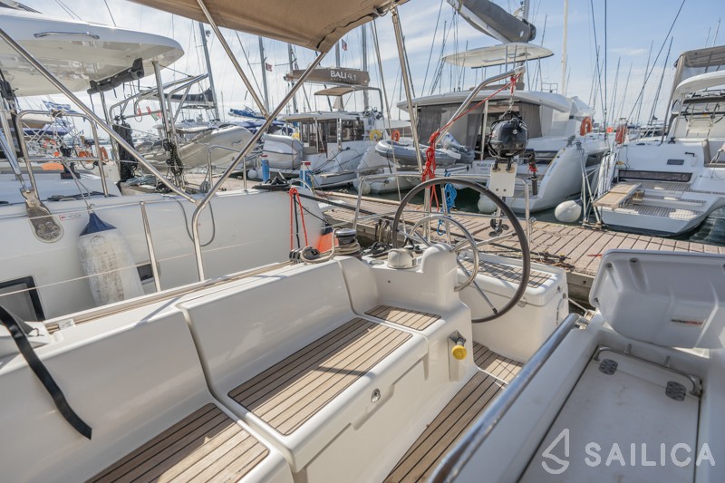 Sun Odyssey 439 - Yacht Charter Sailica