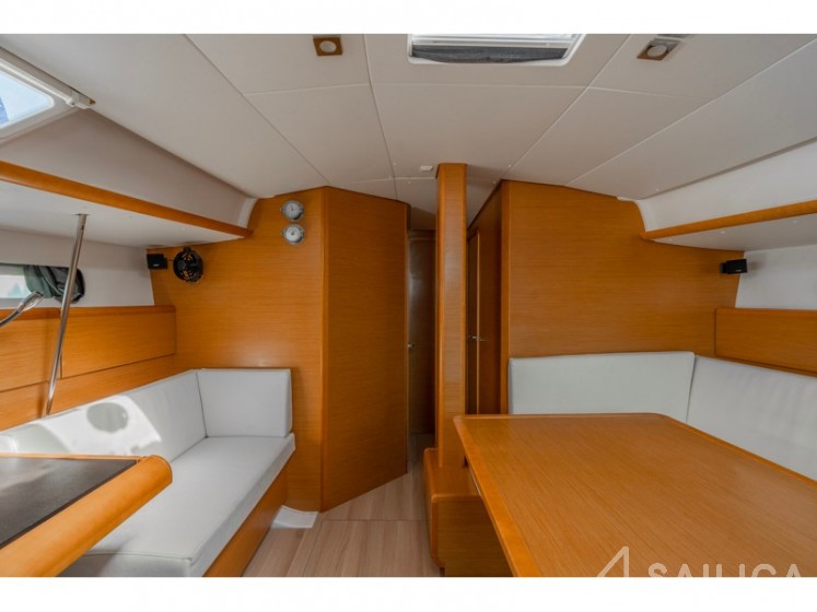 Sun Odyssey 439 - Yacht Charter Sailica