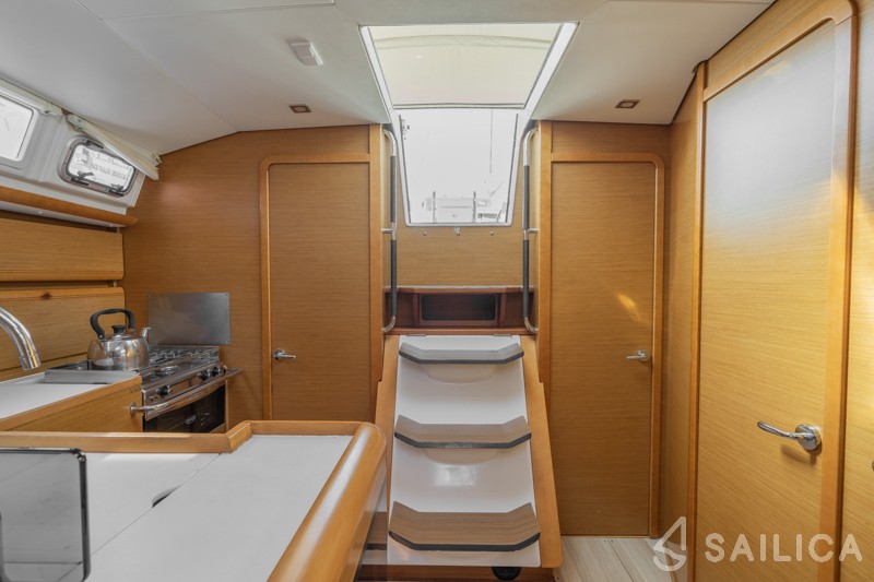 Sun Odyssey 439 - Yacht Charter Sailica