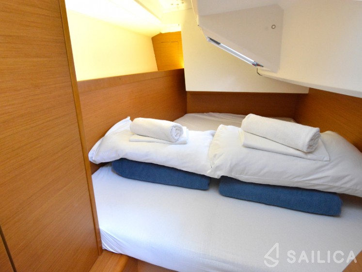 Sun Odyssey 349 - Yacht Charter Sailica